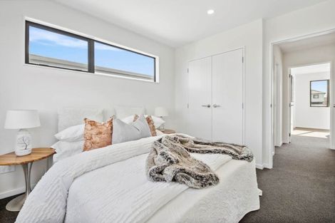 Photo of property in 67 Highland Park Drive, Botany Downs, Auckland, 2010