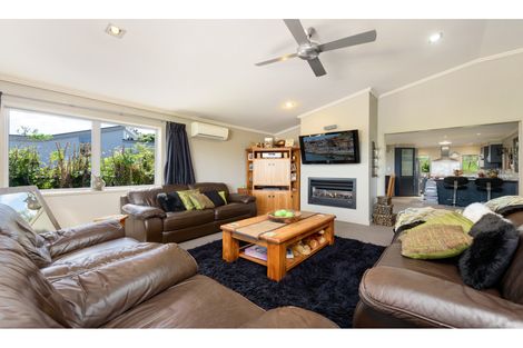 Photo of property in 15 Parnwell Place, Ohauiti, Tauranga, 3112