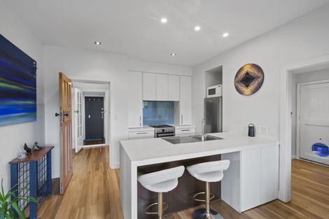 Photo of property in 65 Main Road, Redcliffs, Christchurch, 8081