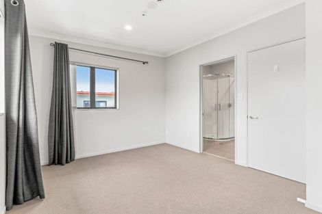 Photo of property in 11/46 Carlos Drive, Flat Bush, Auckland, 2016