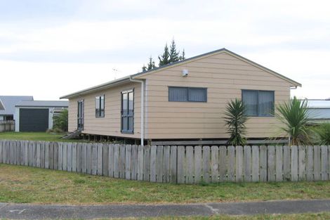 Photo of property in 109 Hampton Road, Whangamata, 3620