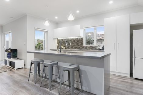 Photo of property in 23 Lili Chen Way, Mangere Bridge, Auckland, 2022