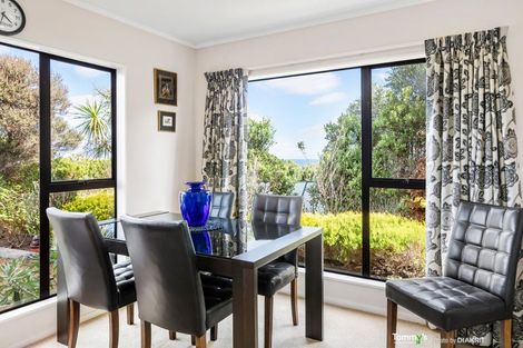 Photo of property in 17b Bowes Crescent, Strathmore Park, Wellington, 6022