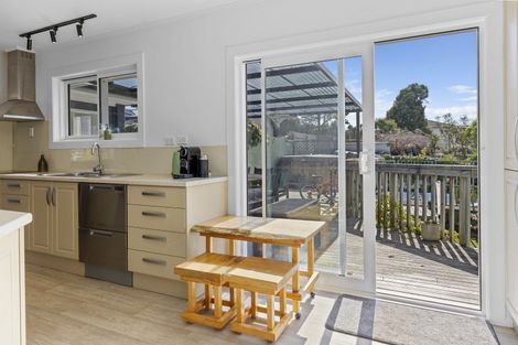 Photo of property in 10 Armstrong Grove, Hilltop, Taupo, 3330