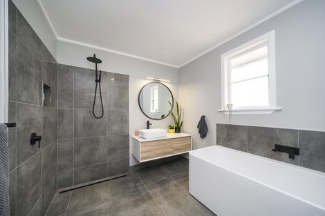 Photo of property in 79 Sutherland Crescent, Westbrook, Palmerston North, 4412