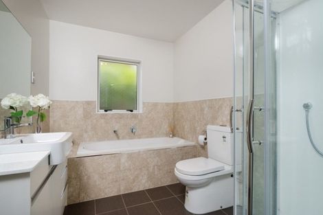 Photo of property in 47 South Kensington Way, Henderson, Auckland, 0612