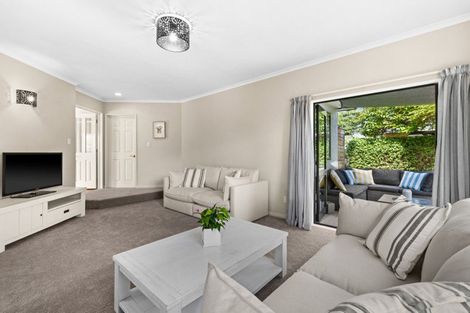 Photo of property in 2 Everest Avenue, Havelock North, 4130