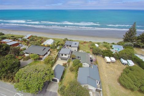 Photo of property in 25 Moody Street, Gore Bay, Cheviot, 7383