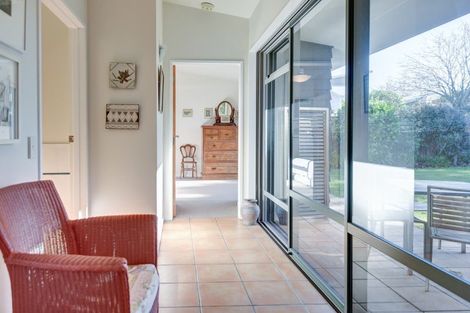 Photo of property in 5 Suffolk Drive, Otamatea, Whanganui, 4500