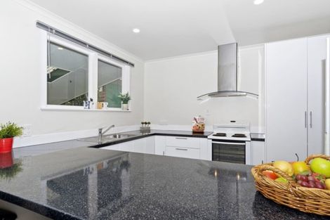 Photo of property in 5 Greenwich Grove, Stokes Valley, Lower Hutt, 5019