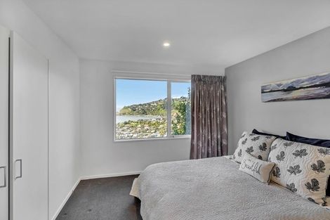 Photo of property in 18 Glendevere Terrace, Redcliffs, Christchurch, 8081