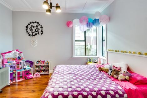 Photo of property in 82 Vigor Brown Street, Napier South, Napier, 4110