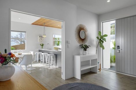 Photo of property in 12 Marama Crescent, Mount Pleasant, Christchurch, 8081