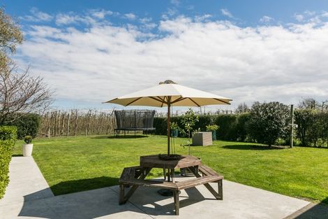 Photo of property in 54 Saint Georges Road, Karamu, Hastings, 4172