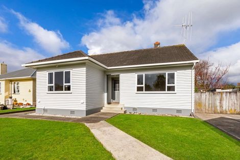 Photo of property in 23 Savage Crescent, West End, Palmerston North, 4412
