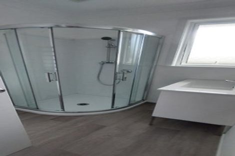 Photo of property in 9 Maybelle Place, Kelston, Auckland, 0602