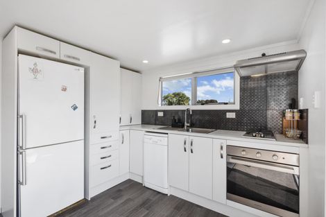 Photo of property in 34 Rhonda Avenue, Deanwell, Hamilton, 3206