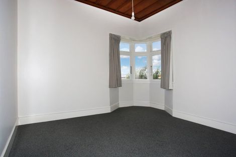 Photo of property in 1 Cadman Street, Dannevirke, 4930