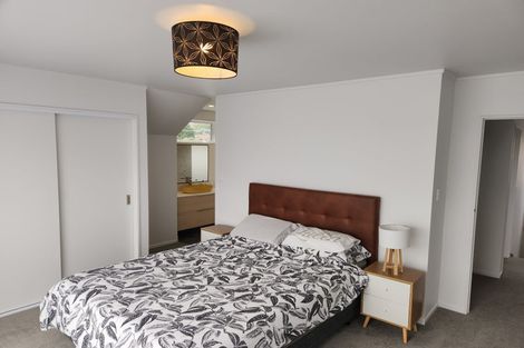 Photo of property in 7a Lesley Grove, Waikanae, 5036