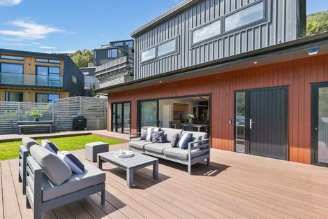 Photo of property in 1 Ara Haewai, Houghton Bay, Wellington, 6023