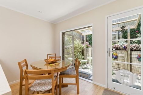 Photo of property in 1/89 Moore Street, Hillcrest, Auckland, 0627