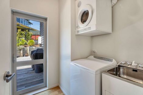 Photo of property in 21 Centennial Drive, Whitianga, 3510