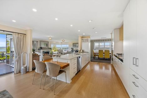 Photo of property in 3 Pounamu Place, Shelly Park, Auckland, 2014