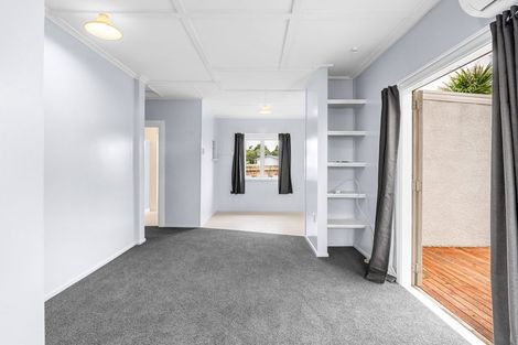 Photo of property in 53a Paul Crescent, Fairfield, Hamilton, 3214