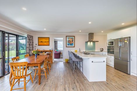 Photo of property in 2 Ivy Lane, Ohau, Levin, 5570