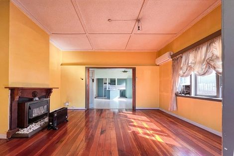 Photo of property in 16 Rimu Street, New Lynn, Auckland, 0600