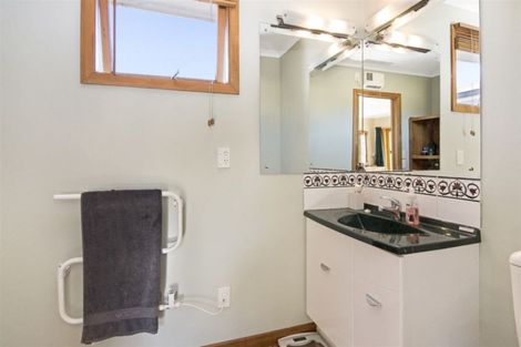 Photo of property in 60 Waimea West Road, Brightwater, 7022