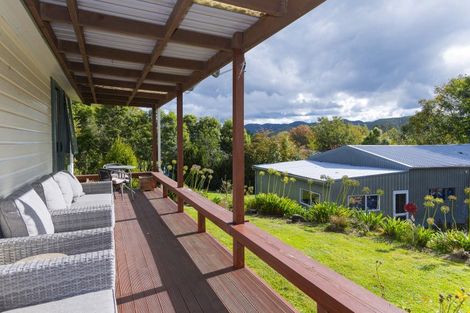 Photo of property in 10 Kirk Street, Matawai, 4075