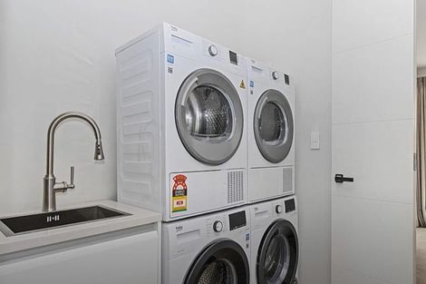 Photo of property in 3/44 May Street, Hamilton East, Hamilton, 3216