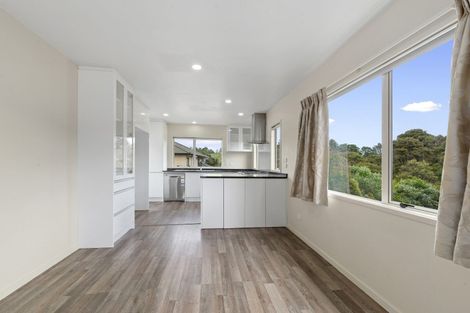 Photo of property in 22 Kinleith Way, Albany, Auckland, 0632