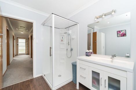 Photo of property in 14 Pitama Road, Awapuni, Palmerston North, 4412