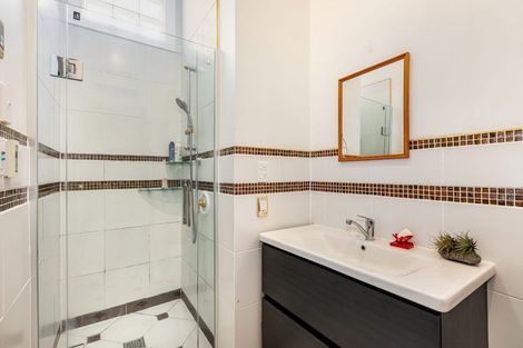 Photo of property in 24 Garfield Street, Brooklyn, Wellington, 6021