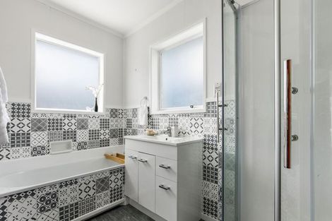 Photo of property in 1/24 Alfriston Road, Manurewa East, Auckland, 2102