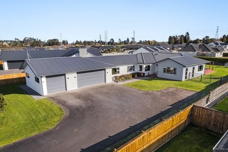 Photo of property in 22 Mercade Close, Stratford, 4332