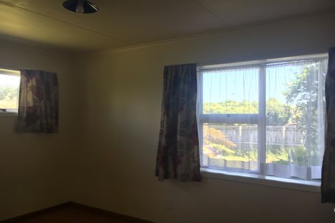 Photo of property in 11 Southsea Crescent, Silverdale, Hamilton, 3216