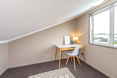 Photo of property in 8 Akepiro Place, Tawhero, Whanganui, 4501