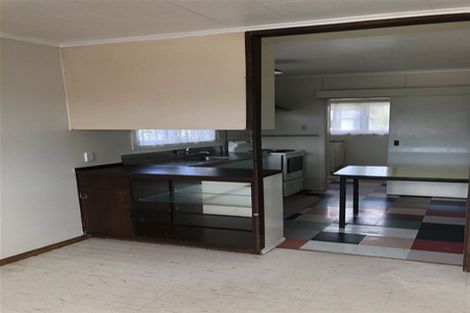 Photo of property in 75 Larnoch Road, Henderson, Auckland, 0610