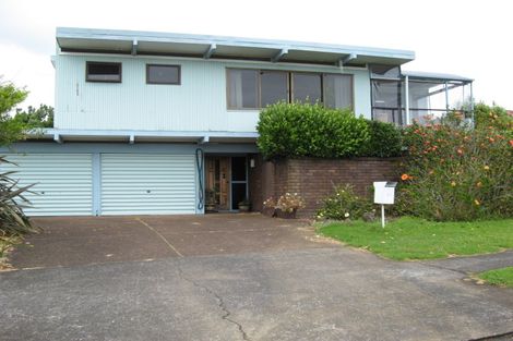 Photo of property in 83 Kiwi Esplanade, Mangere Bridge, Auckland, 2022