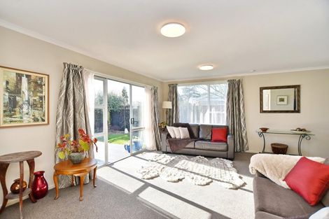 Photo of property in 4 Denniston Crescent, Redwood, Christchurch, 8051
