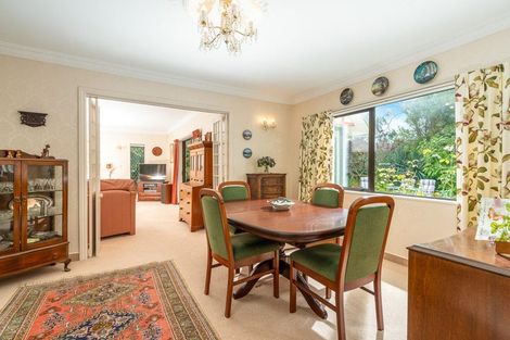 Photo of property in 2 Lavinia Grove, Waikanae Beach, Waikanae, 5036