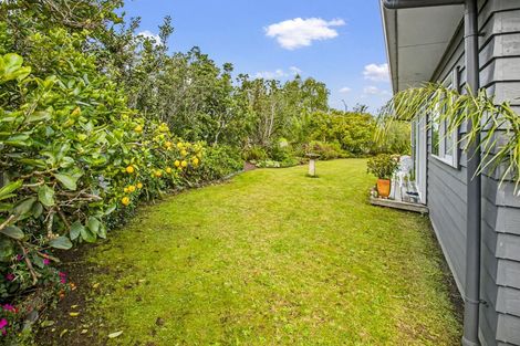 Photo of property in 5 Debenham Drive, Whitianga, 3510