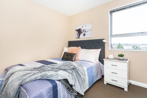 Photo of property in 8c Broadbent Street, Riccarton, Christchurch, 8041