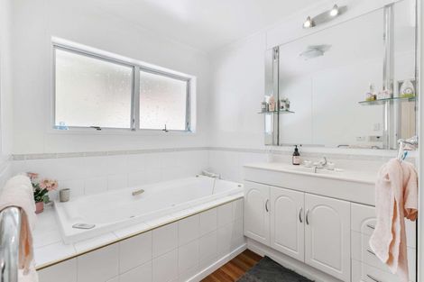 Photo of property in 118 Aberdeen Drive, Dinsdale, Hamilton, 3204