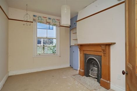 Photo of property in 16 Cunningham Terrace, Lyttelton, 8082