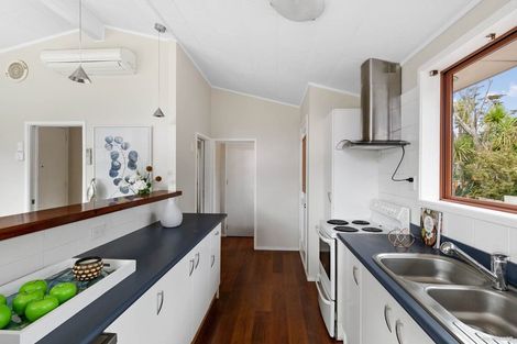 Photo of property in 40 Stredwick Drive, Torbay, Auckland, 0630