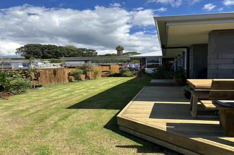 Photo of property in 55 Athenree Road, Athenree, Katikati, 3177